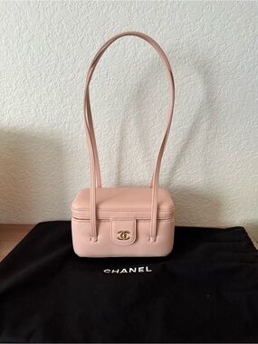 CHANEL Blush Pink Vanity Bag with Gold CC